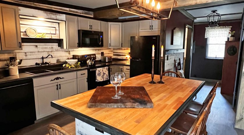 LodgingattheHartScott-Suite-Kitchen